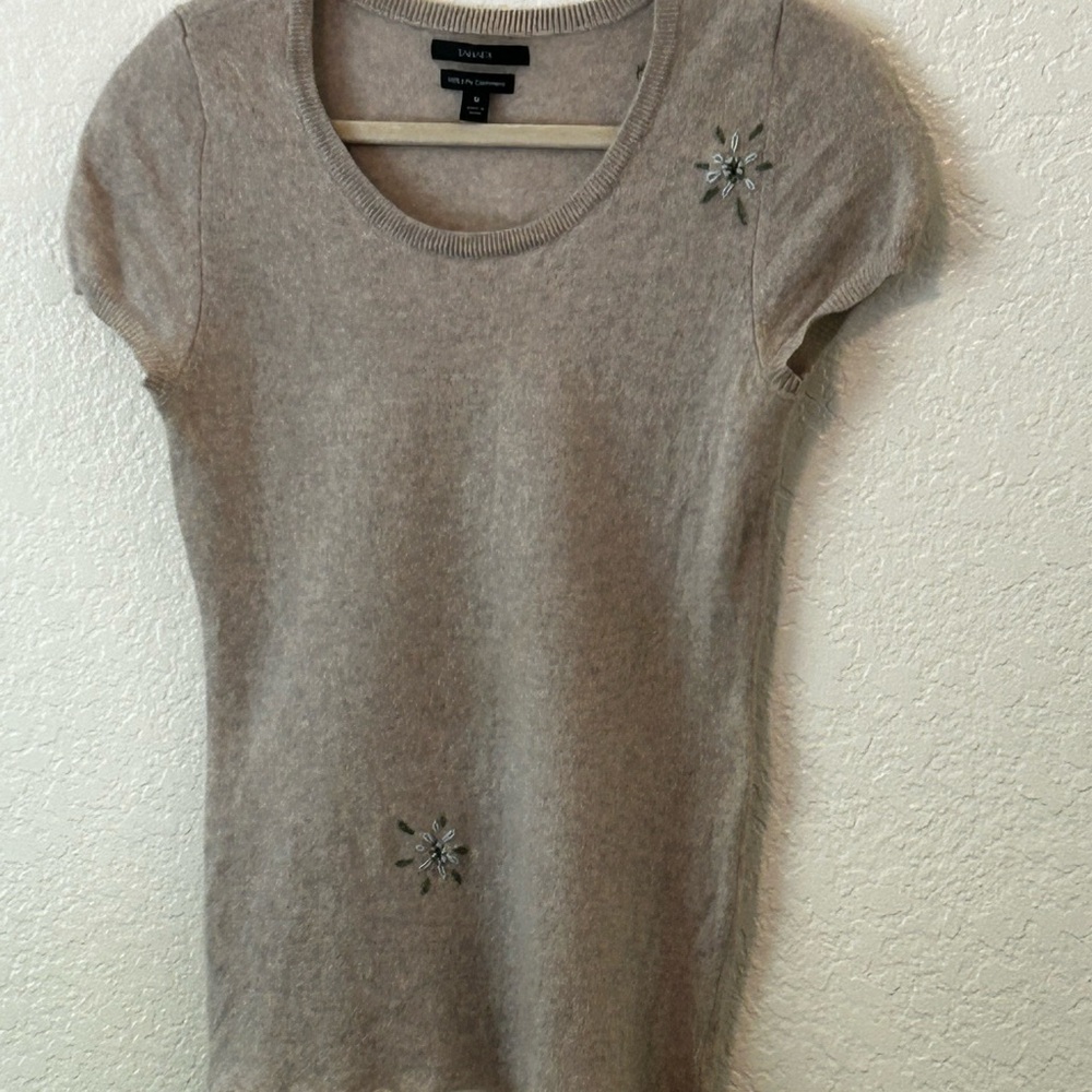 Tahari 100% 2 -ply Cashmere Cream Sleeveless Sweater